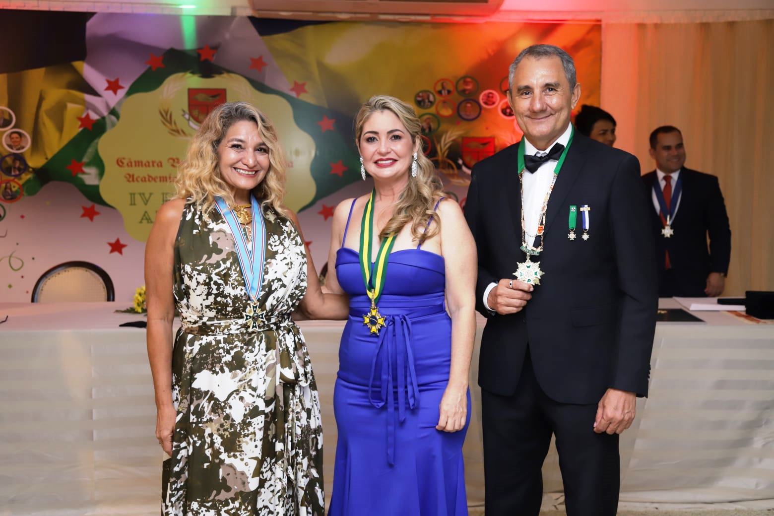 CÂMARA BRASILEIRA DE CULTURA CONDECORA GRANDES PERSONALIDADES 4 242107087 323066532950184 3100310082333548859 n