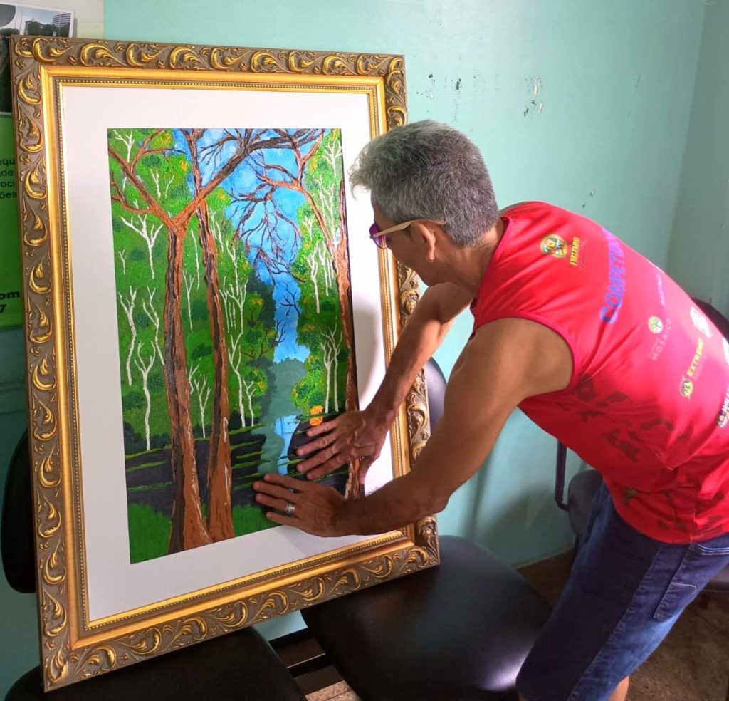 “ANTES DO ÂNGULO”: EXPOSIÇÃO INAUGURAL DO ESCRITOR E ARTISTA PLÁSTICO ELPÍDIO NUNES. 4 WhatsApp Image 2025 07 17 at 14.11.10 1