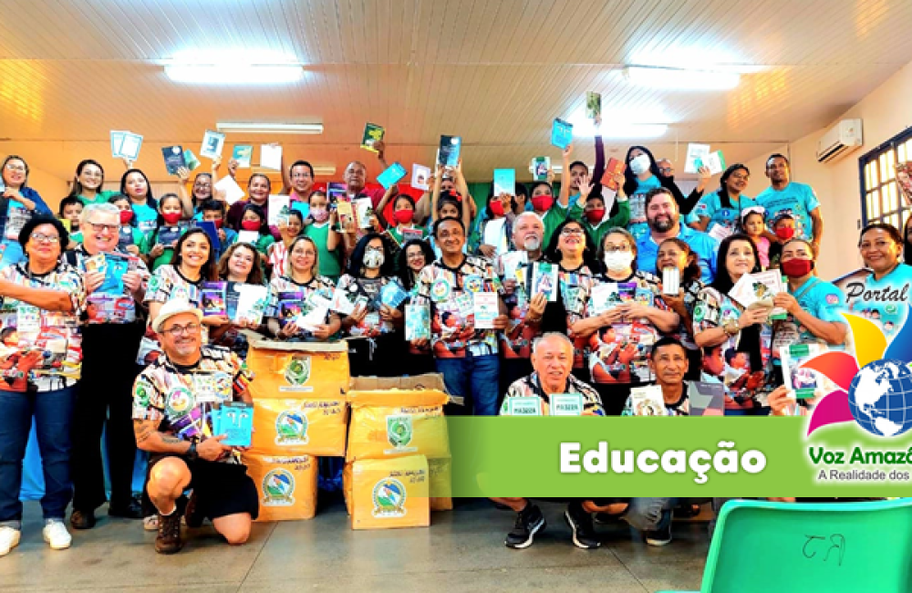 O município que desejar receber a Comitiva e os livros deve entrar em contato com a Coordenadoria do Projeto pelos fones/Whatsaps (92) 98200-9908 e 99428-9908. | Foto: PLC/PVA.