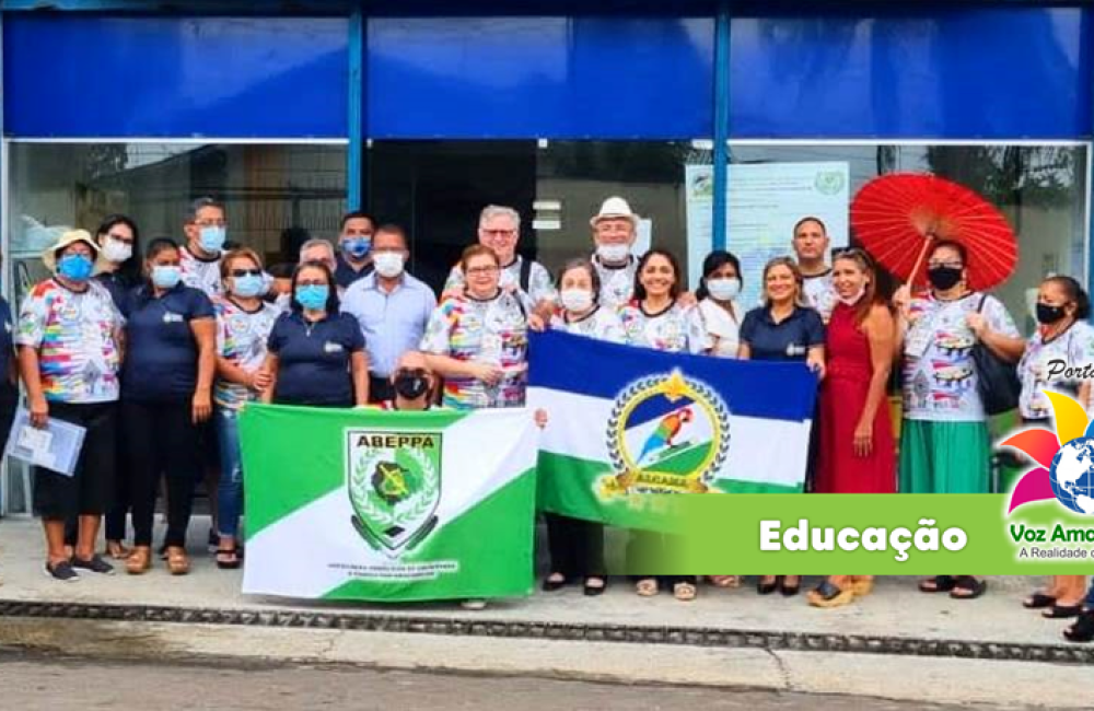 O município que desejar receber a Comitiva e os livros deve entrar em contato com a Coordenadoria do Projeto pelos fones/Whatsaps (92) 98200-9908 e 99428-9908. | Foto: PLC/PVA.